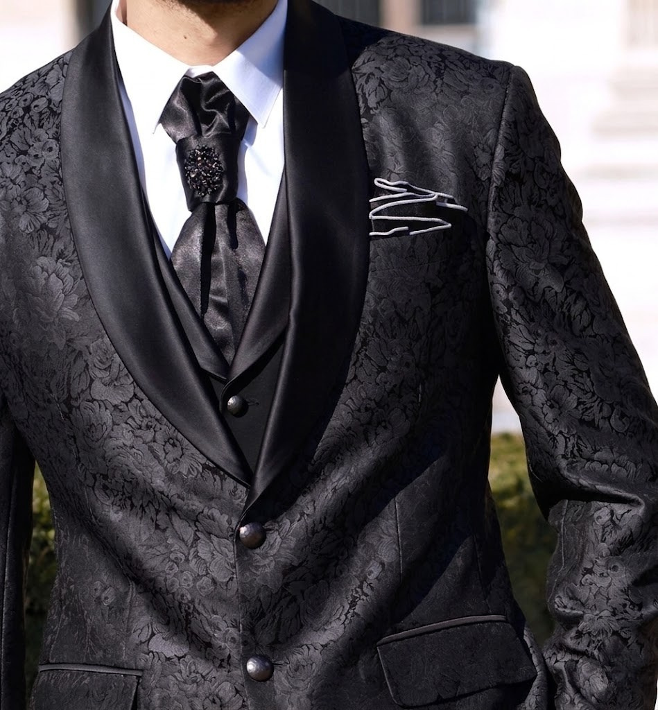 Lofty Luxe LL4 Rose Elite 3-piece Suit Black